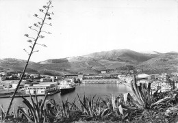 66  PORT VENDRES Vue Générale Sur La Gare Maritime De La Compagnie De Navigation MIXTE  N° 61 \MK3002 - Port Vendres