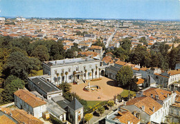 16  COGNAC  Le Musée Et Le Monument Aux Morts      N° 21 \MK3003 - Cognac