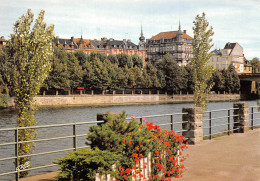 57 Sarreguemines Canal Des Houillères De La Sarre Les Quais   N° 6 \MK3004 - Sarreguemines