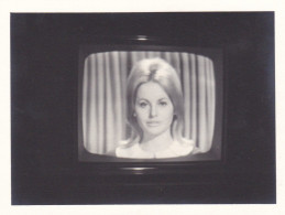 GABRIELLA FARINON - PRESENTATRICE TV - FOTOGRAFIA ORIGINALE  IN TV 1956 - Célébrités