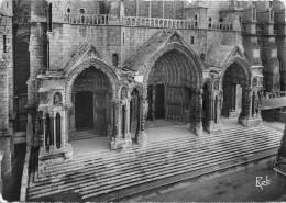 28  CHARTRES La Cathédrale Le Portail NORD XIIIe Siècle  N° 110 \MK3007 - Chartres