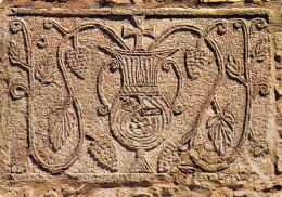 84 VAISON LA ROMAINE  Chapelle Saint Quenin  Motif Sculpté Armoiries De La Ville  N° 66 \MK3012 - Vaison La Romaine