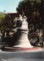 84 ORANGE Statue De La Place Du Théatre Antique  N° 12 \MK3013 - Orange