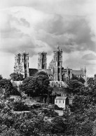 02 LAON Cathédrale Notre Dame Vue Générale Prise Du Sud  N°75 \MK3014 - Laon