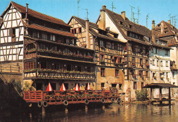 STRASBOURG  Vieilles Maison Au Bord De L'ill  N°112 \MK3021 - Strasbourg