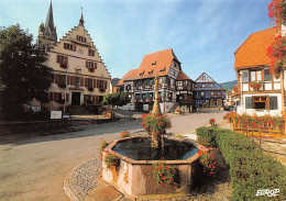 67  DAMBACH LA VILLE  La Place Du Marché   N° 77 \MK3023 - Dambach-la-ville