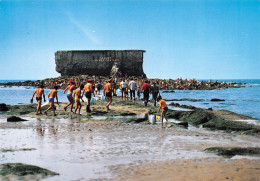 62  LE PORTEL PLAGE  Cueillette Des Moules Autour Du Fort De L'Heurt Construit Par Napoléon   N° 46 \MK3024 - Le Portel