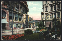 AK Wiesbaden, Kranzplatz Mit Hygiea-Gruppe, Kochbrunnen Und Palast-Hotel  - Wiesbaden