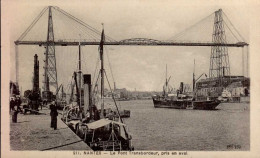 NANTES    ( LOIRE ATLANTIQUE )   LE PONT TRANSPORTEUR PRIS EN AVAL - Nantes