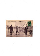 C P A  ANIMEE  DIEPPE  PECHEURS DE CREVETTES  CIRCULEE 14 JUIN 1912 - Dieppe