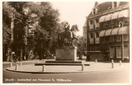 Utrecht, Janskerkhof Met Monument St. Willibordus - Utrecht