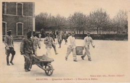 ***  21  ***     BEAUNE  Quartier Colbert  L'escorte à Jules  --- Militaria  Neuve  TTBE   - Beaune