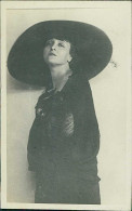 TATIANA PAVLOVA ( UKRAINE - Dnipropetrovsk 1890 ) ACTRESS - RPPC POSTCARD - 1910s (TEM514) - Entertainers