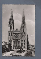 CPSM Dentelée - 28 - Chartres - La Cathédrale - Non Circulée - Chartres