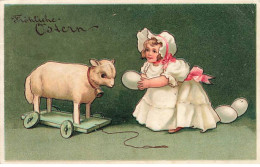 N°23808 - Carte Gaufrée - Clapsaddle - Pâques - Fröhliche Ostern - Fillette Montrant Un Oeuf à Un Mouton Sur Roulette - Pasen