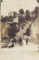 24-5643 : CARTE A IDENTIFIER. VILLAGE AU PIED DU CHATEAU DE ???? - To Identify