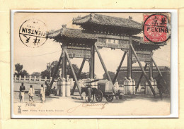 CPA SCHOLZ CHINE CHINA PEKING PEKIN PORTIQUE ATTELAGE GATE CARRIAGE IMPERIAL STAMP Old  Postcard - Chine