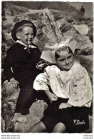 85 LES SABLES D'OLONNE N°272 Enfants Sablais Avec Coiffes Et Costumes Pipe Folklore VOIR DOS - Sables D'Olonne