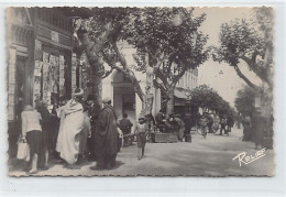 Algérie - BLIDA - Place Clémenceau - Ed. Relief  - Blida