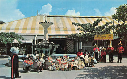 Jamaica - KINGSTON - Patio In Victoria Crafts Market - Publ. Novelty Trading Co. H-7 - Jamaica