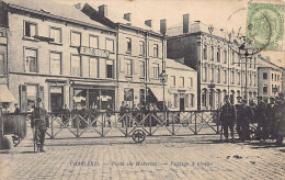 Belgique - CHARLEROI (Hainaut) Porte De Waterloo - Passage à Niveau - Magasin Delhaize Frères & Co. - Charleroi