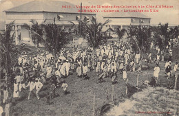 Bénin - Voyage Du Ministre Des Colonies - COTONOU - Le Cortège En Ville - Ed. Fortier 2612 - Benín