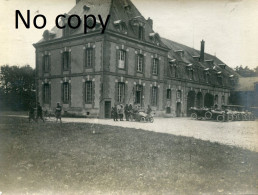 PHOTO FRANCAISE - LE PARC AUTOMOBILE AU CHATEAU DE NETTANCOURT PRES DE BRABANT LE ROI MEUSE - GUERRE 1914 1918 - Krieg, Militär