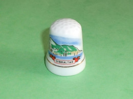 TB110E / Dé /Dés à Coudre / Etranger : Gibraltar - Thimbles