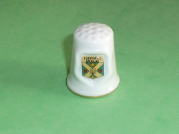 TB110F / Dé /Dés à Coudre / Etranger : Plougastel Daoulas - Thimbles