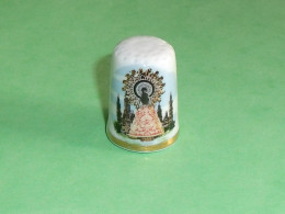 TB110F / Dé /Dés à Coudre / Etranger : Rdo De Earagoza - Thimbles