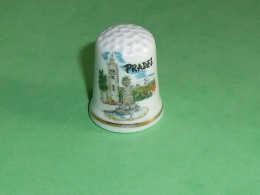 TB110G / Dé /Dés à Coudre / Etranger : Prades - Thimbles