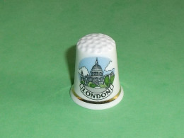 TB110G / Dé /Dés à Coudre / Etranger : London - Thimbles