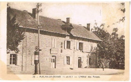 35   PLELAN LE GRAND HOTEL DES FORGES POMPE ESSENCE 1951 - Otros & Sin Clasificación