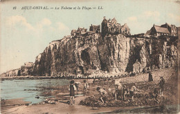 AULT ONIVAL : LA FALAISE ET LA PLAGE - Ault