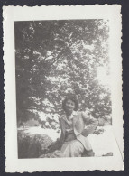 Torino, Parco Del Valentino, Donna In Giacca E Gonna, 1943 Foto Epoca - Lugares