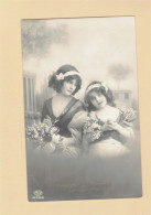 XB1286 JEUNE FILLE, ENFANT, GIRL FAMOUS CHILD MODEL KATHERINE ASHTON WITH FRIEND RPPC - Portraits