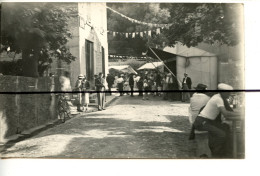 Carte Photo . CPA . D38. Cessieu . Une Rue Pendant Une Fête Ou Foire - Otros & Sin Clasificación