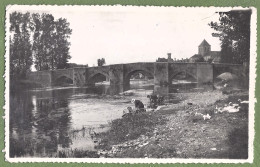 CPSM Type Carte Photo  - VIENNE - SAINT SAVIN SUR GARTEMPE - LE PONT SUR LA GARTEMPE - Animation, Laveuses - Combs La Ville