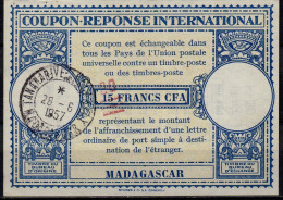 MADAGASCAR  Lo15  Handstamp 20 / 15 FRANCS CFA Int. Reply Coupon Reponse Antwortschein IRC IAS  O TANANARIVE 28.06.57 - Briefe U. Dokumente