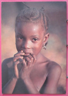 Visuel Pas Très Courant - Couleurs D'Afrique - La Timide - A Shy Girl - Petite Fille - Non Classificati