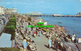 R572291 Parades. Eastbourne. Natural Colour Series. Photographic Greeting Card - Monde