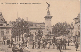 XXX -(10) BOURSE DU TRAVAIL ET MONUMENT DES BIENFAITEURS - ANIMATION - 2 SCANS - Troyes