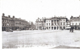 Angleterre - Carte Postale - Market Square (Town Hall) - Newark-on-Trent - Sonstige & Ohne Zuordnung