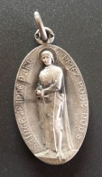 Beau Pendentif Médaille Religieuse Argent 800 Début XXe "Sainte Jeanne D'Arc" D'après A. Besqueut - Religious Medal - Religión & Esoterismo