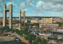 XXX -(29) BREST - PONT DE RECOUVRANCE - DANS LE BASSIN , DEUX VOILIERS ECOLE - 2 SCANS - Brest