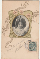 XXX - PORTRAIT DE JEUNE FEMME - CARTE FANTAISIE GAUFREE COLORISEE  STYLE ART NOUVEAU - DECOR FLORAL  - 2 SCANS - Femmes