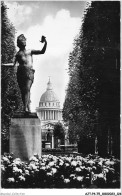 AJTP4-75-0476 - PARIS - Les Jardins Du Luxembourg Et Le Panthéon - Multi-vues, Vues Panoramiques