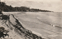 XXX - GABON - BORD DE MER AUX ENVIRONS DE LIBREVILLE - 2 SCANS - Gabon