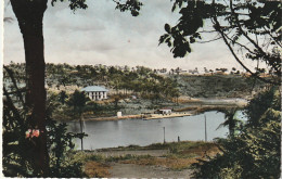 XXX - YAOUNDE ( CAMEROUN ) - LE LAC CHRISTOL - VUE GENERALE - 2 SCANS - Kamerun