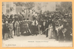 0143  CPA  TARASCON  (Bouches Du Rhône)  Procession De La Tarasque   -  Phot. Blanchin Tarascon +++++ - Tarascon